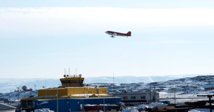 Air India passengers airlifted after bomb threat forces landing in Canada - National
