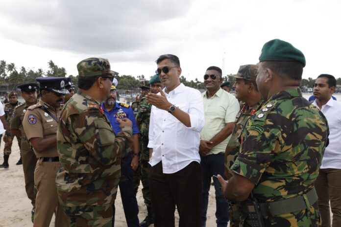 Defence Secretary reviews the security of Arugam Bay