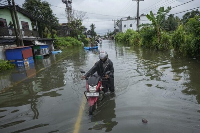 Flood warnings extended to several areas