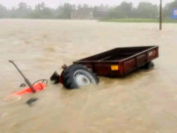 Karaitivu flood accident : Bodies of two children recovered