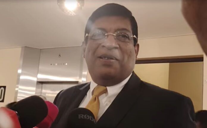 Ravi Karunanayake attends Parliament, reveals his plan