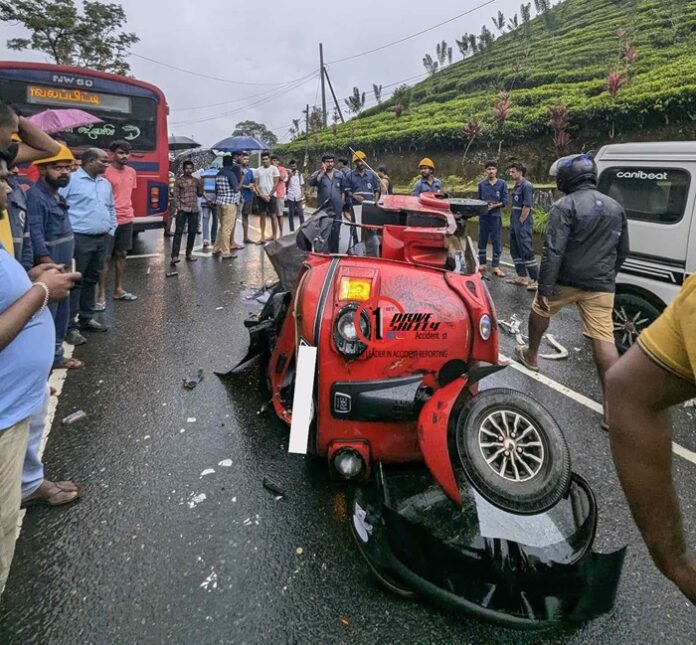 Three-wheeler driven by schoolboy topples, injuring three students