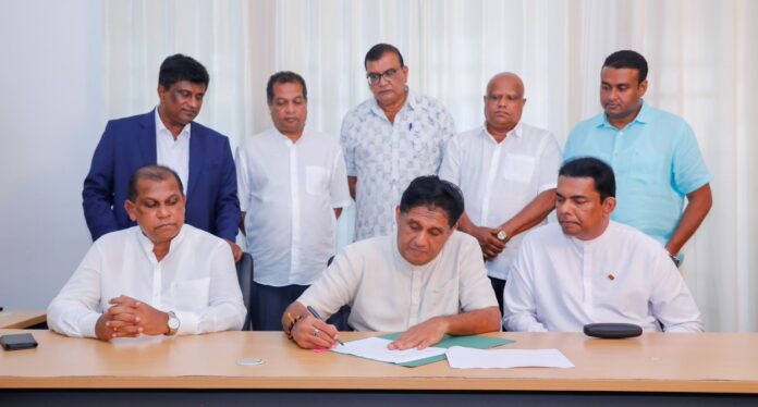 SJB signs No-Confidence Motion against Speaker