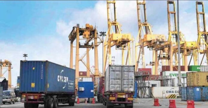 Colombo port : Container Truck Drivers warn of TU action