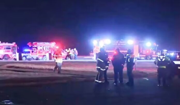 Plane & Helicopter crash in US (Video)